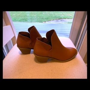 Universal Thread Booties